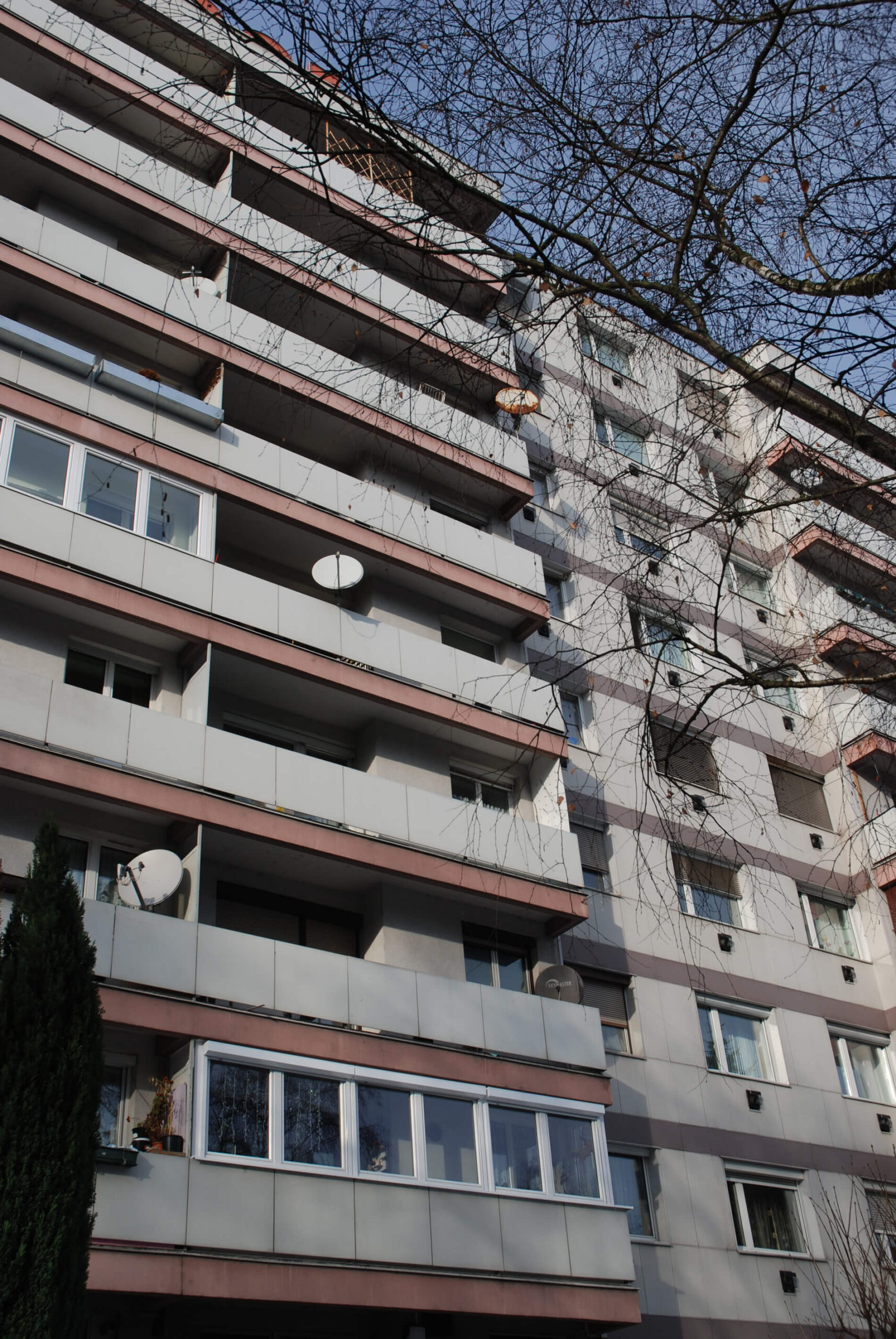 Balkonverglasungen für Mehrparteienhaus Linz